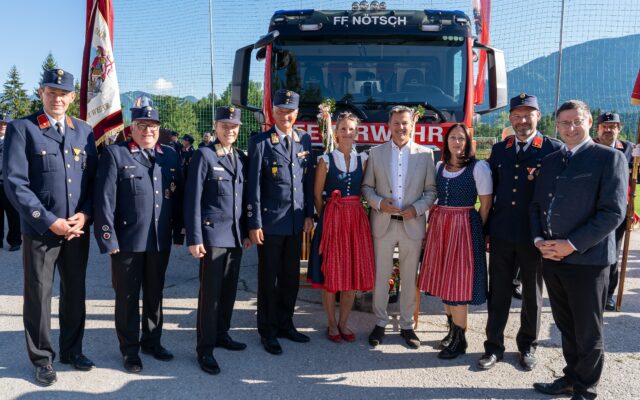 Ein neu­es Tank­lösch­fahr­zeug zum 145. Geburts­tag