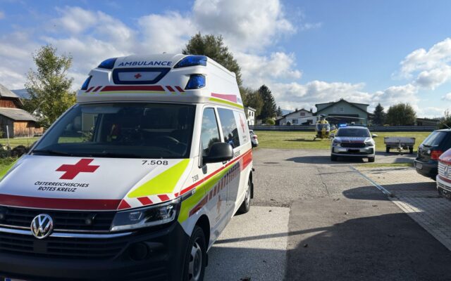 65-Jäh­ri­ger bei Forst­ar­bei­ten ein­ge­klemmt