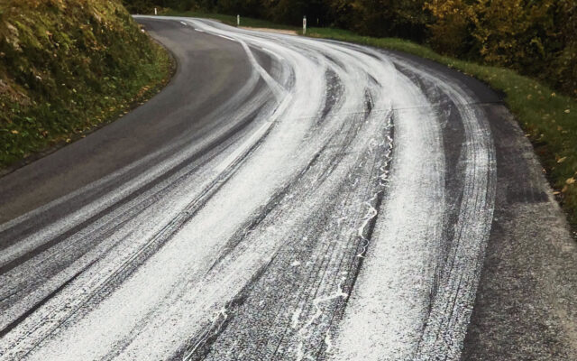 Farb­ei­mer hin­ter­las­sen kilo­me­ter­lan­ge Spur