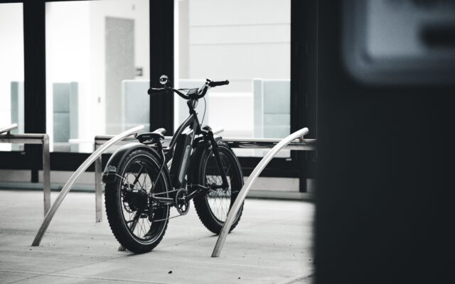 Fahr­rä­der und E‑Bike-Akkus aus Hotel gestoh­len